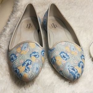 2 x $20 Crocs floral pointy flats.
